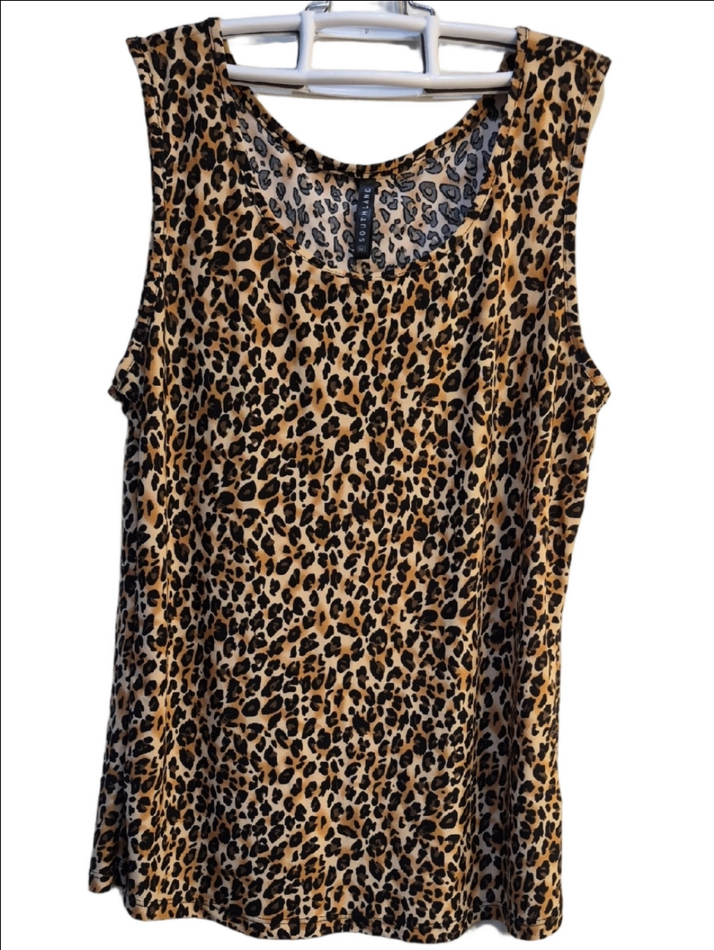 💕⃝🕊️ 3 For $ 15 Southland Leopard Print Sleeveless Tank Top With A Scoop Neck